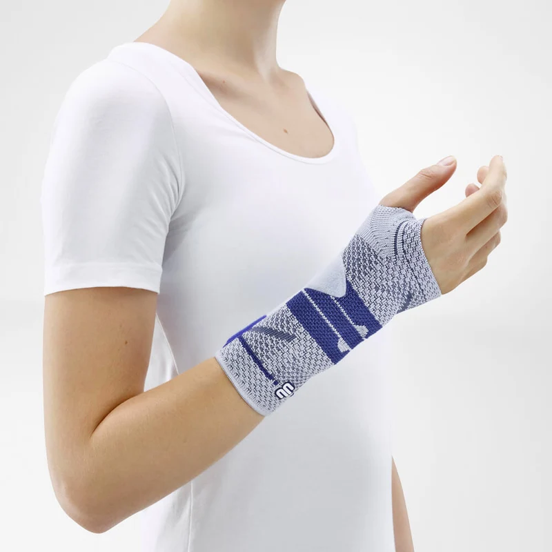 Bauerfeind ManuTrain Wrist Brace