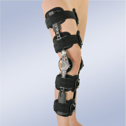 KNEE BRACE WITH FLEXION AND EXTENSION STOPS