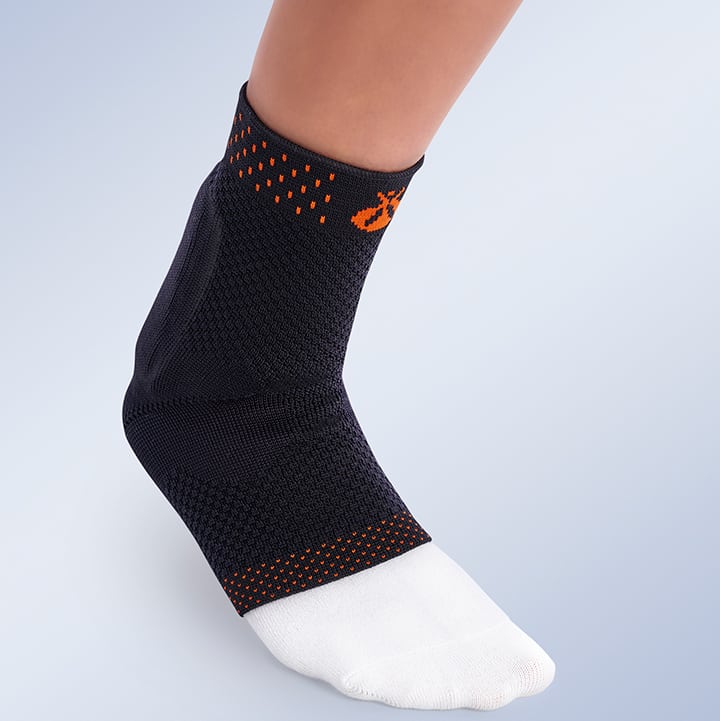 ELASTIC ANKLE BRACE WITH ACHILLES TENDON PAD AND HEEL CUSHION ACHILLOSIL®