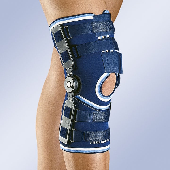 NEOPRENE GENU-STAR KNEE SUPPORT FOR FLEXION-EXTENSION CONTROL