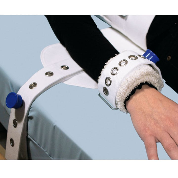 HARNESS WRIST TO BELT WITH MAGNETS