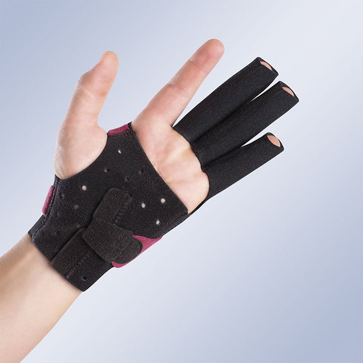 GLOVE SPLINT FOR THE IMMOBILISATION OF THE METACARPOPHALANGEAL AND INTERPHALANGEAL JOINTS OF THE HAND AND FINGERS IN EXTENSION OR FLEXION